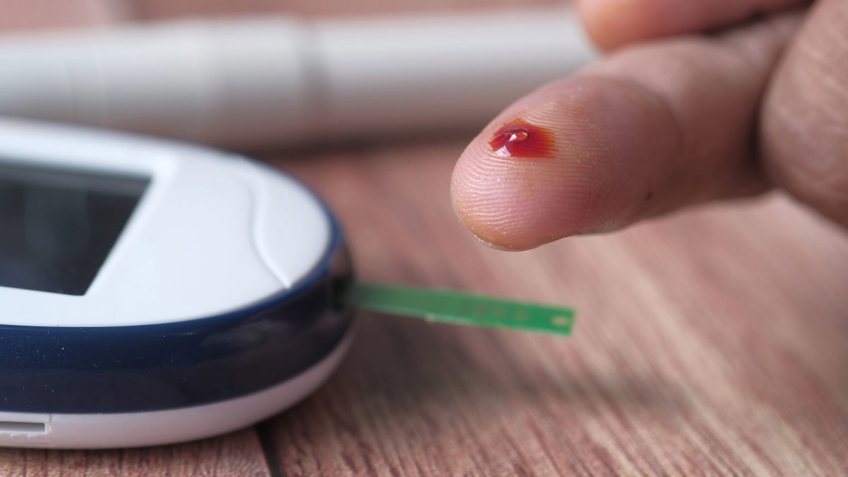 Abbott and Google Health pair Lingo glucose data with AI coaching