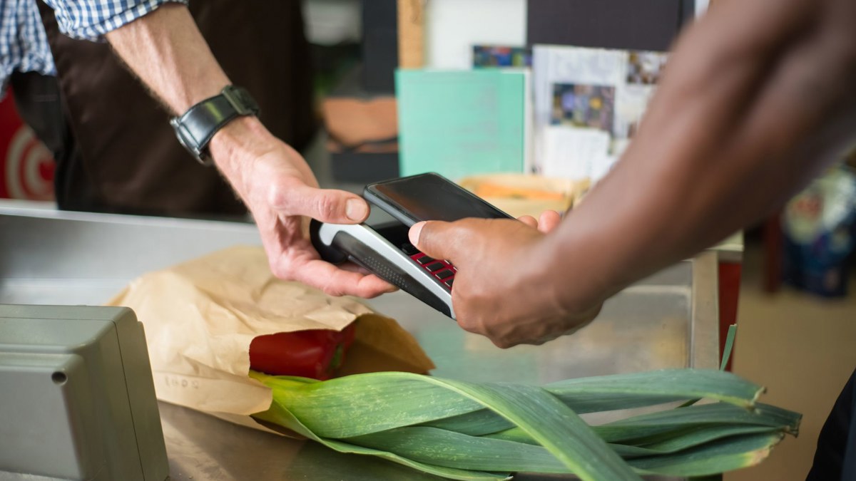 Google Pay tap-to-pay is coming to Walmart stores in the U.S.